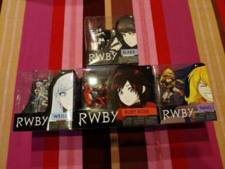 Team Rwby Roosterteeth Mcfarlane Series 1 Figure Set Ruby Weiss Blake Yang Seal